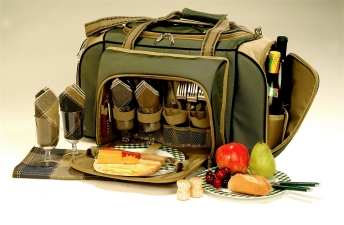 photo of picnic basket product shot
